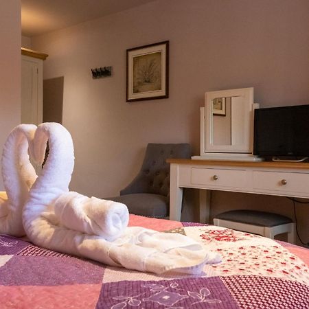 The Hare And Hounds Bed and Breakfast Fulbeck Exteriör bild
